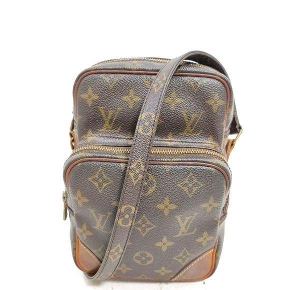 louis vuitton backpack purse amazon Pre-owned Monogram Amazone Brown The palm springs mini gives a fresh twist to the backpack authentic louis vuitton bosphore backpack